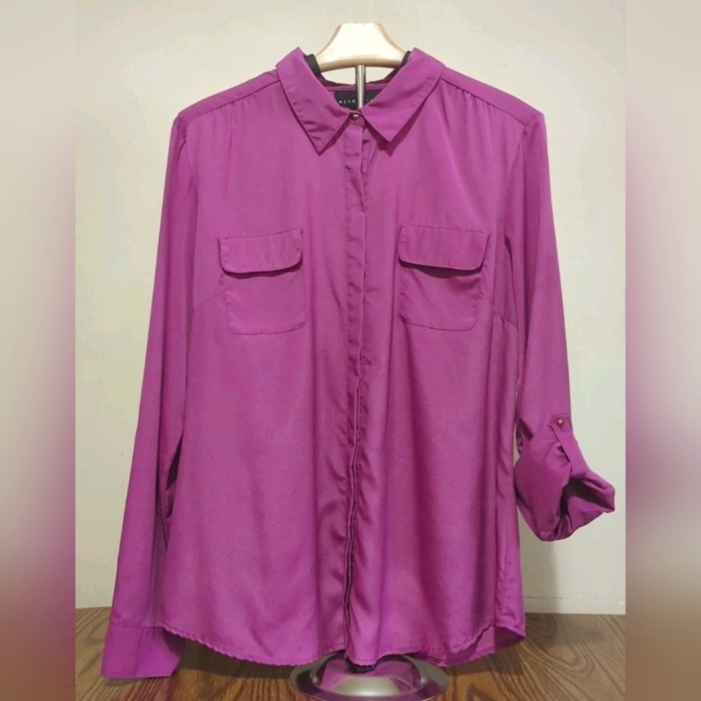 Women's Top By Attention Dark Magenta L